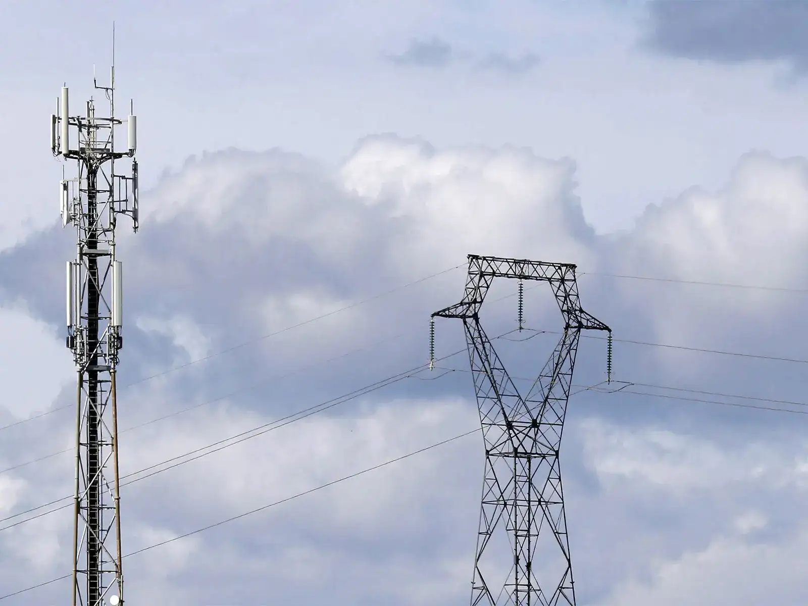 In the age of AI, telecom vendors say no device can be declared vulnerability-free
