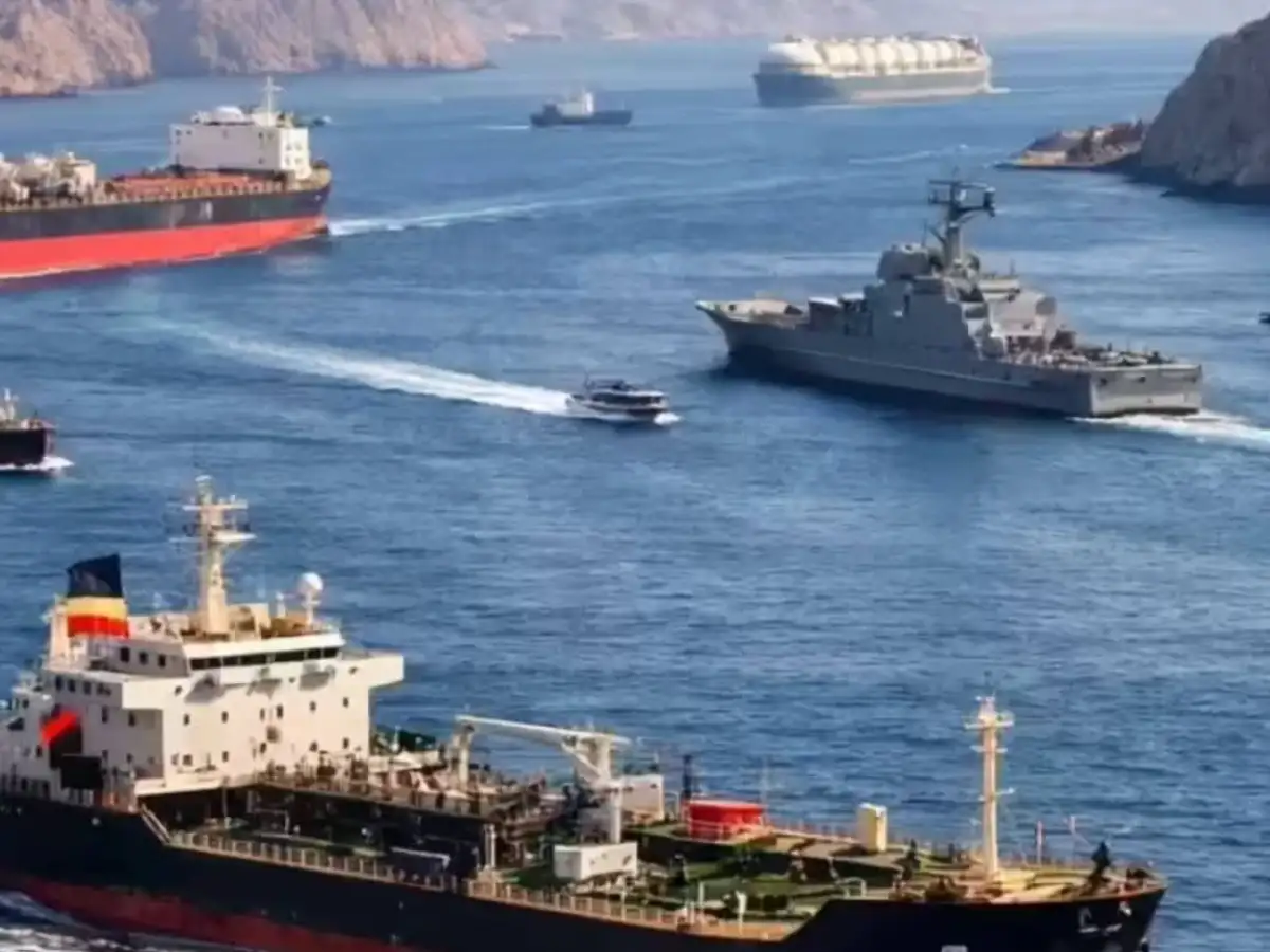 Hormuz traffic eases, ships continue using disputed Oman route
