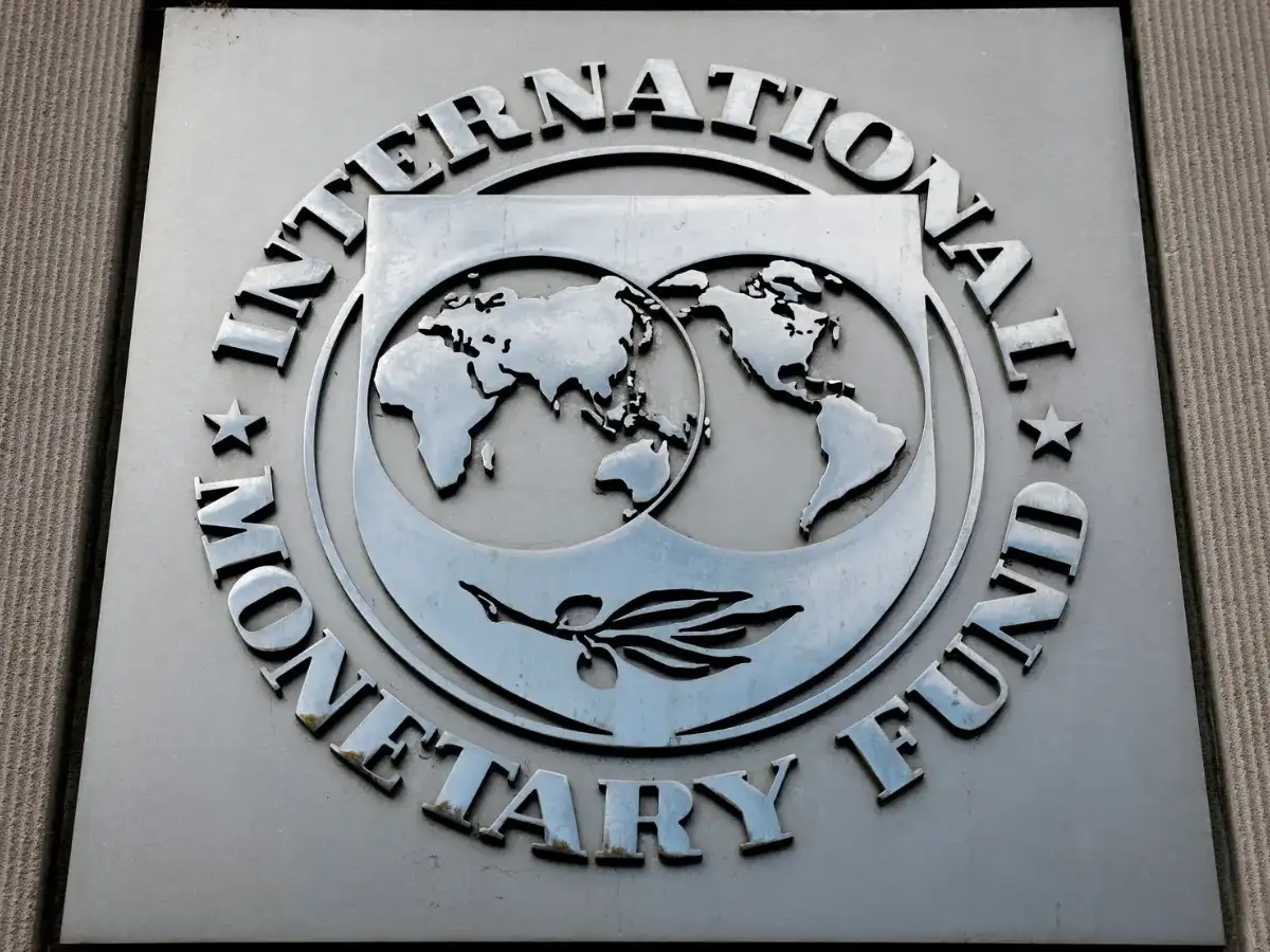 IMF economist says dollar remains at heart of global financial system