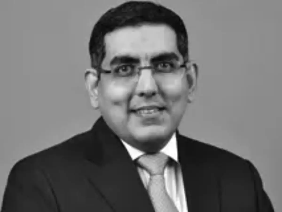 HDFC Bank taps Axis' outgoing CFO Puneet Sharma as new finance chief