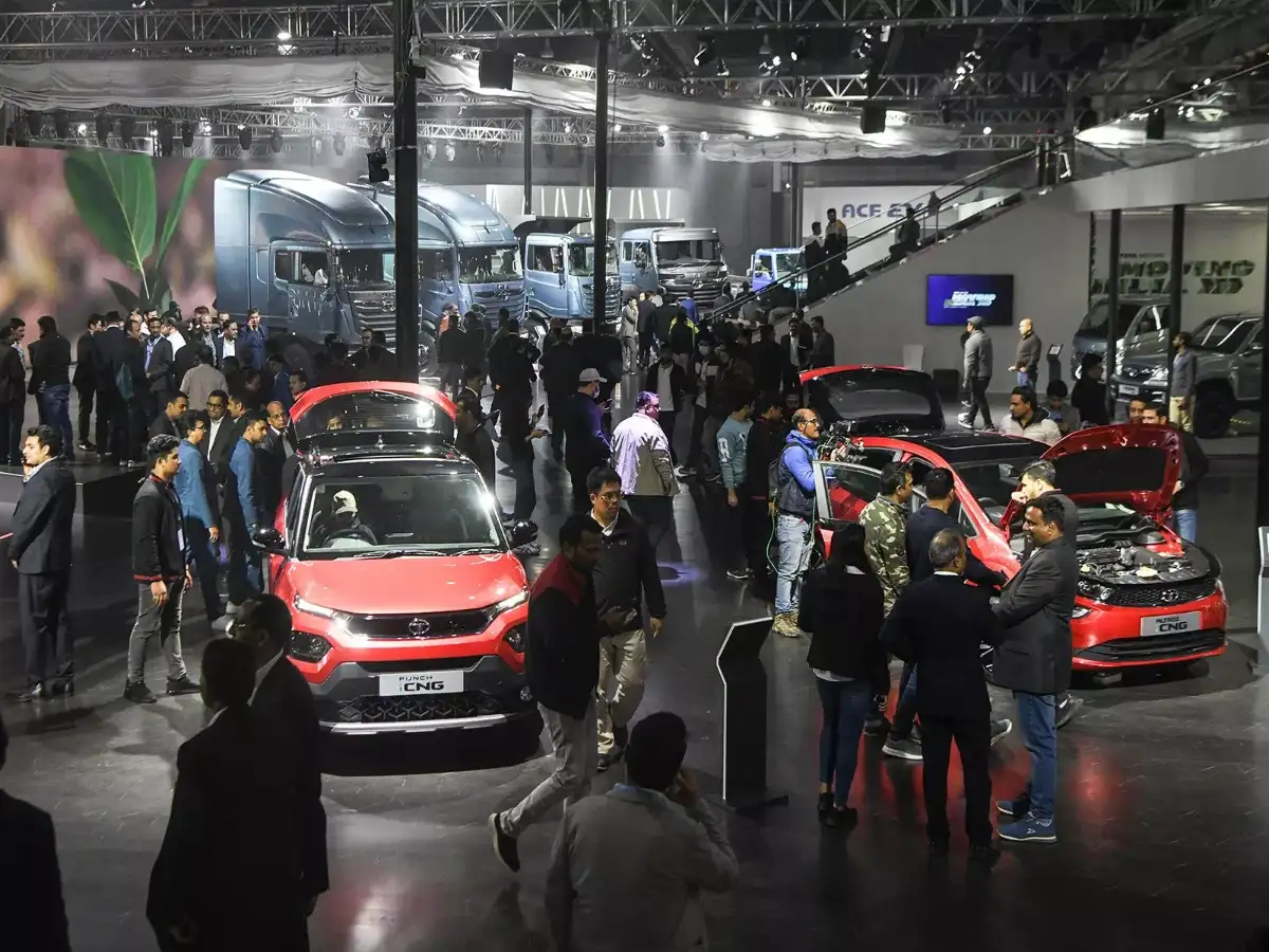 Carmakers pare discounts as GST cut revives small-car demand
