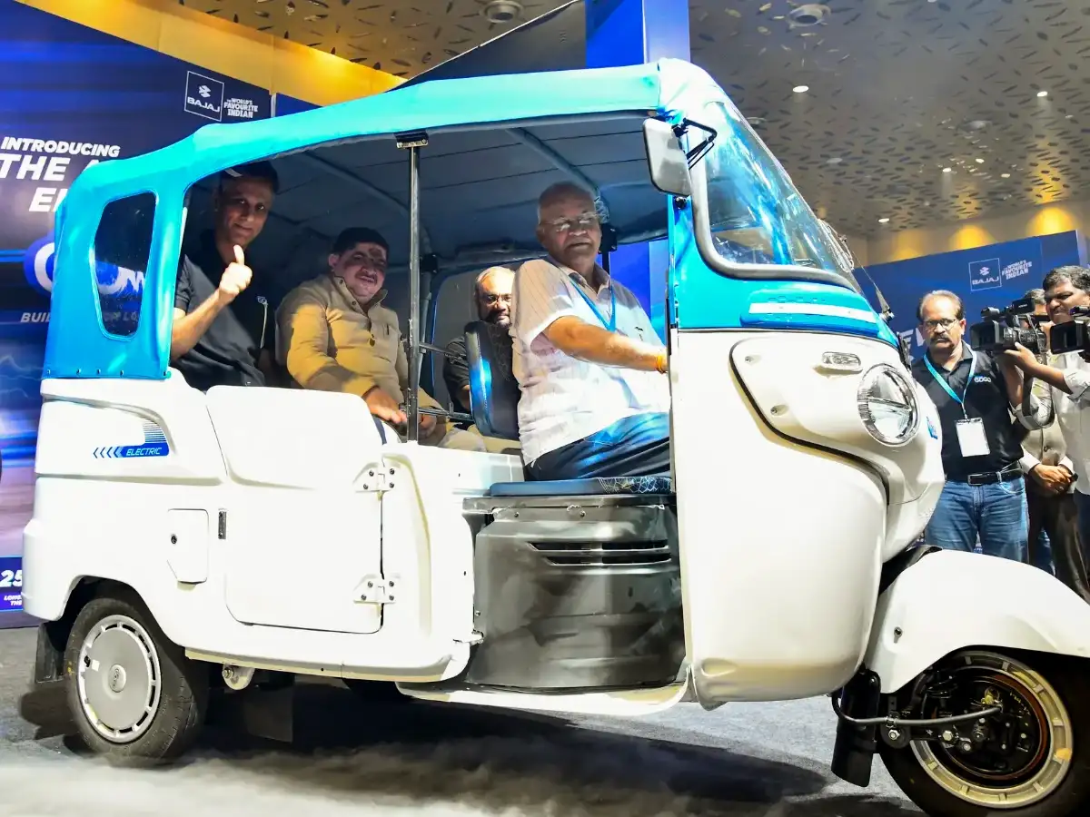 Bajaj Auto total sales increase 28% in June