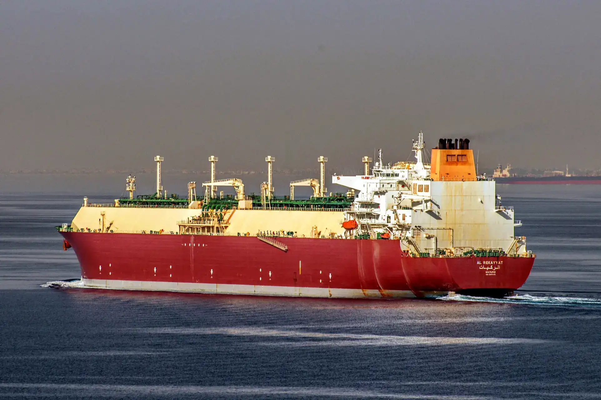 LNG tankers return to Strait of Hormuz despite renewed Middle East tensions