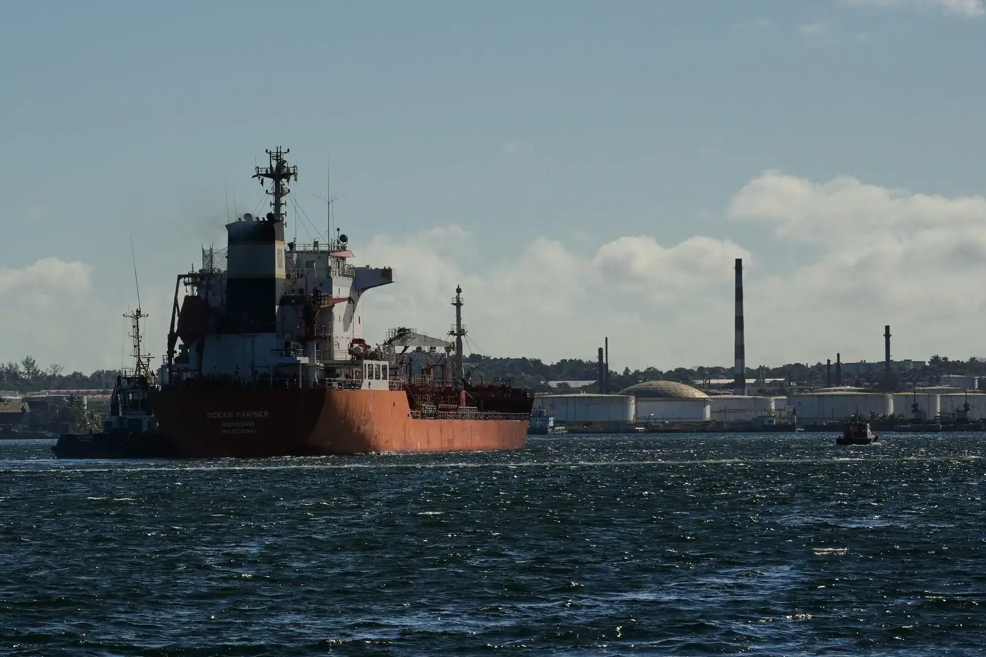 India's Russian crude imports hit record in Jun even as Moscow's oil revenues slip