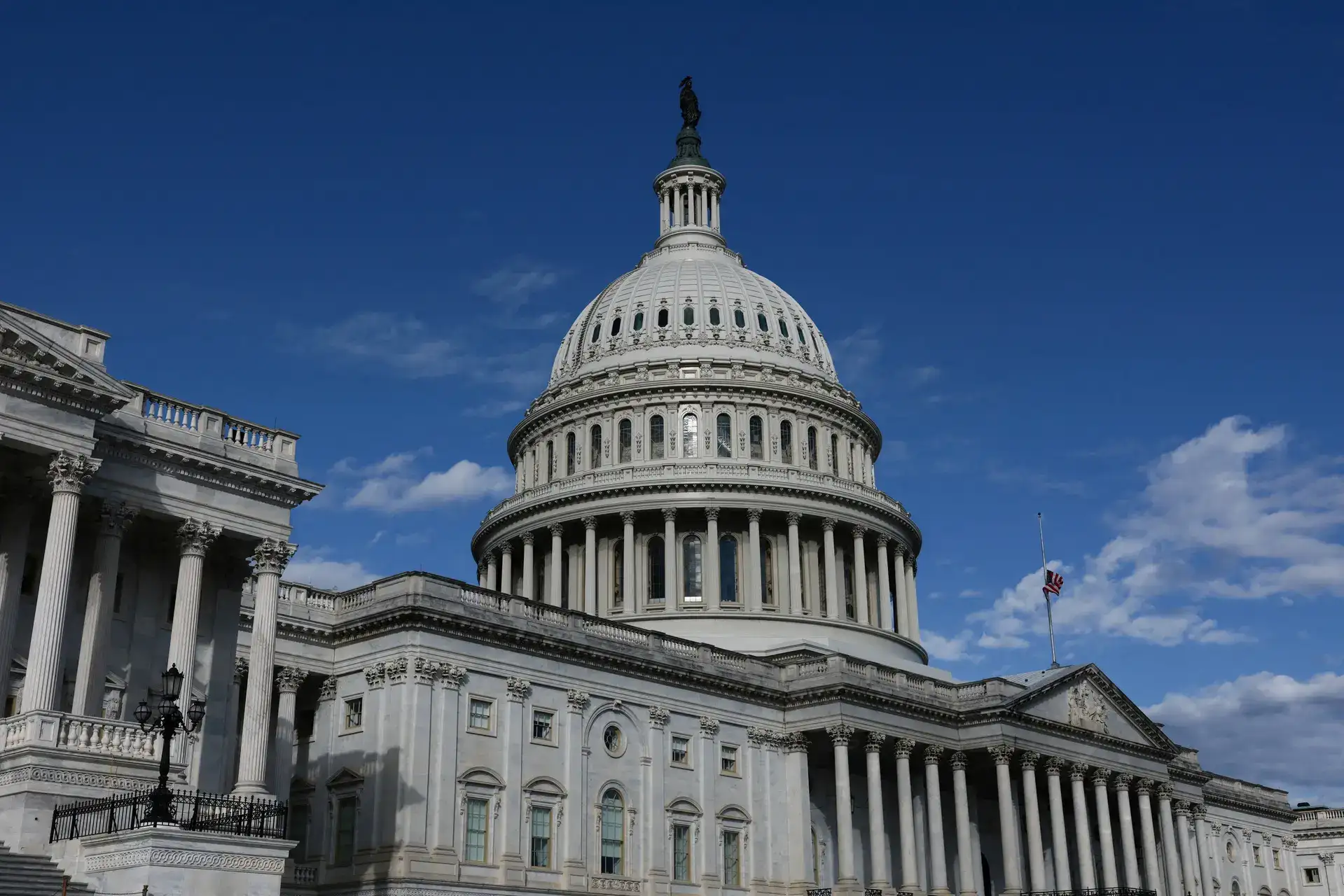 US senators announce deal on new Russia, Iran Sanctions Bill
