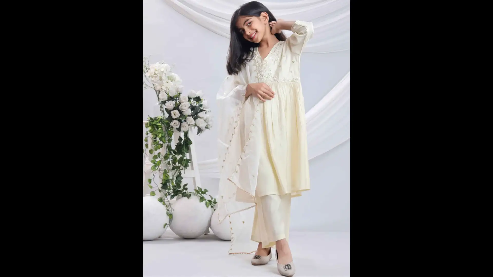 Image for Misbis-GirlsFloralKurtawithTrousers%26amp%3BWithDupatta