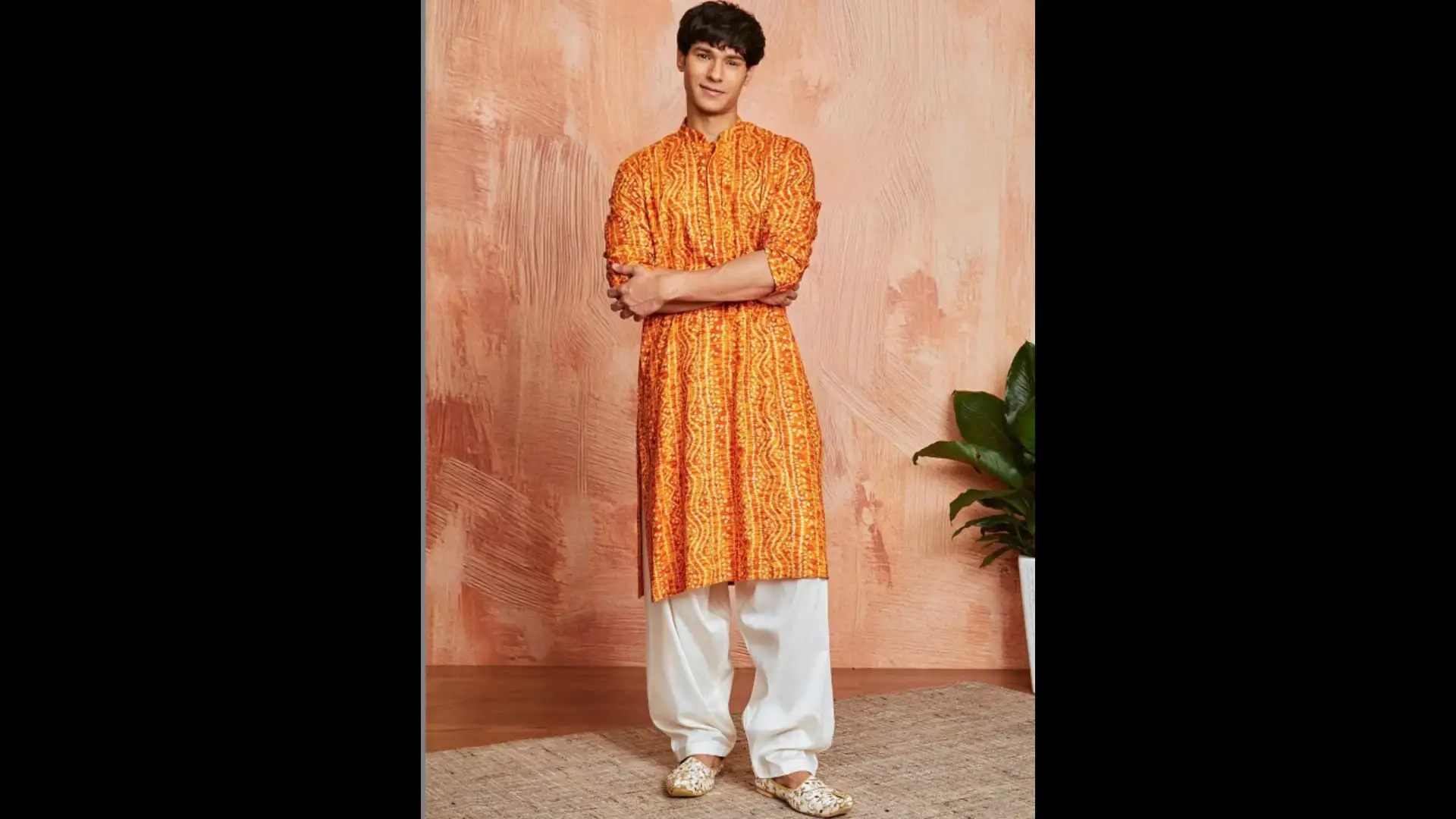 Image for VASTRAMAY-BandhaniPrintedMandarinCollarKurtaWithPatiala