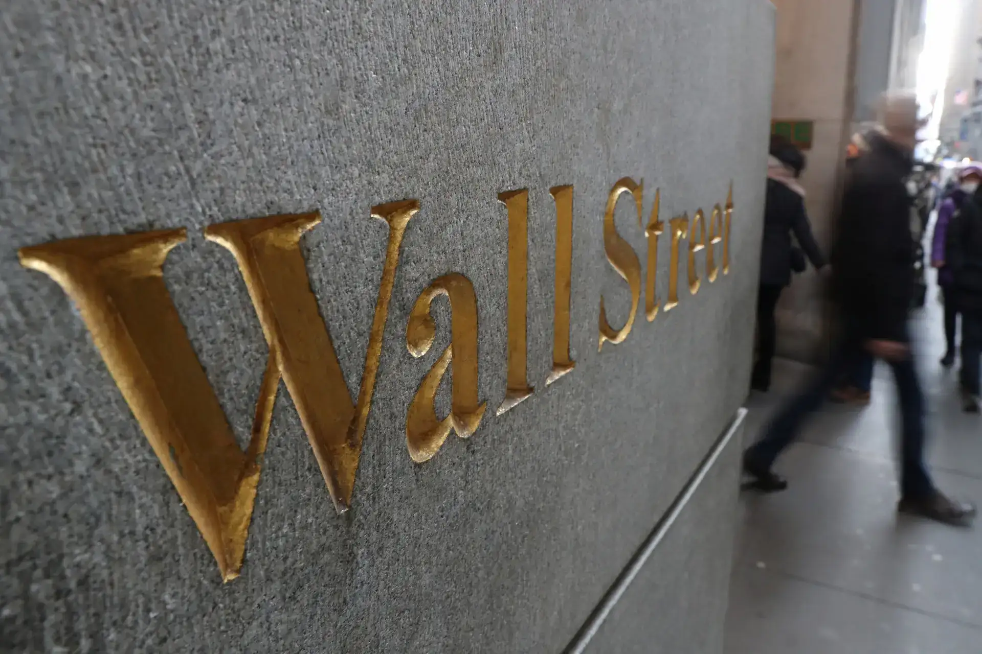 US stocks: S&P 500, Nasdaq open lower as tech stocks weigh; MidEast in focus