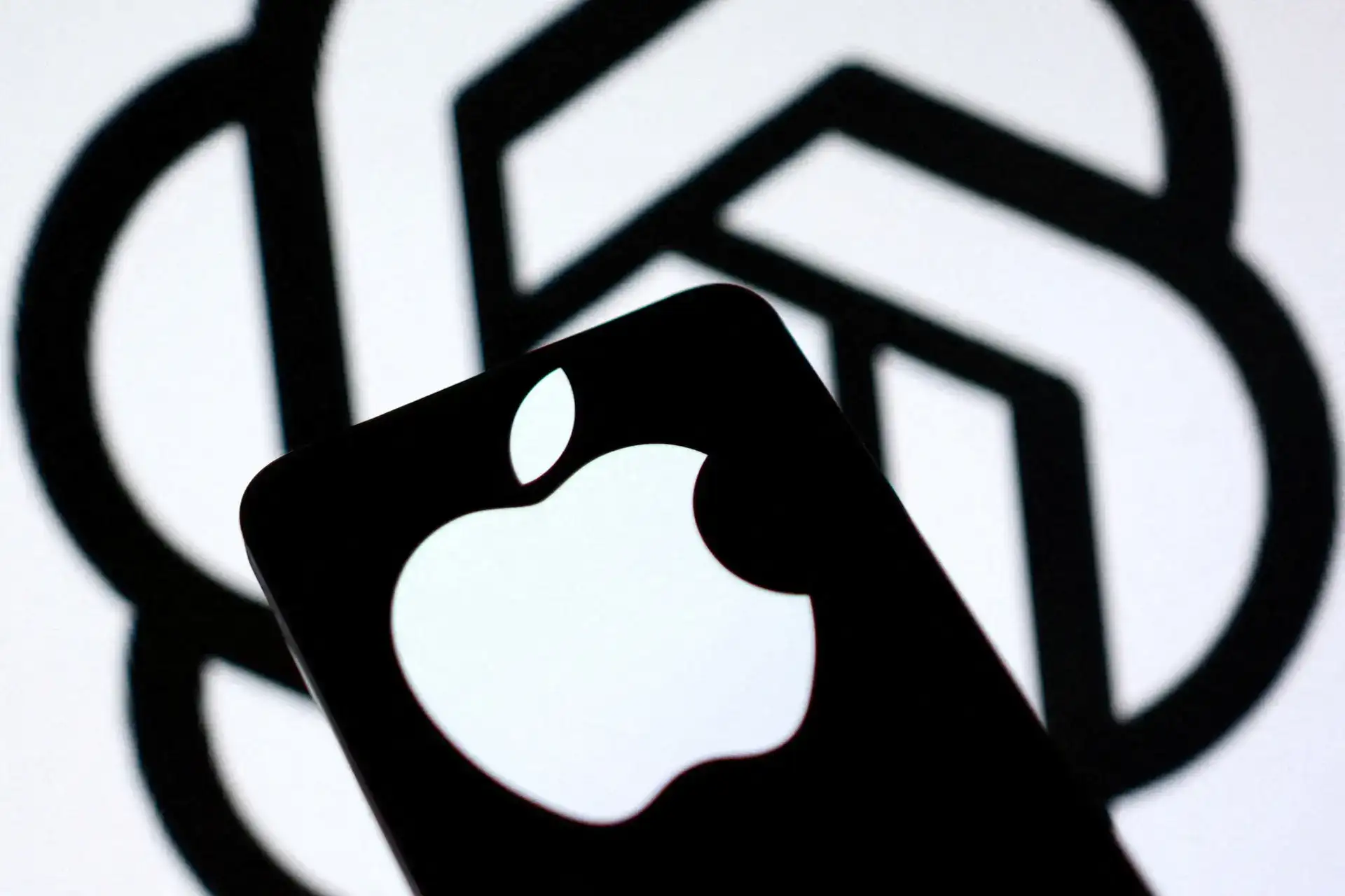 Apple and OpenAI escalate legal battle over devices