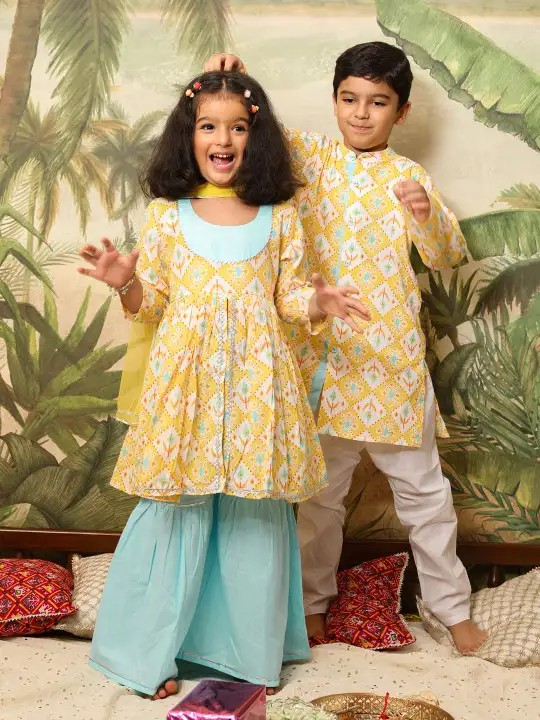 Image for VASTRAMAY-BoysIkatEthnicMotifsPrintedBandColorRegularKurtaSet