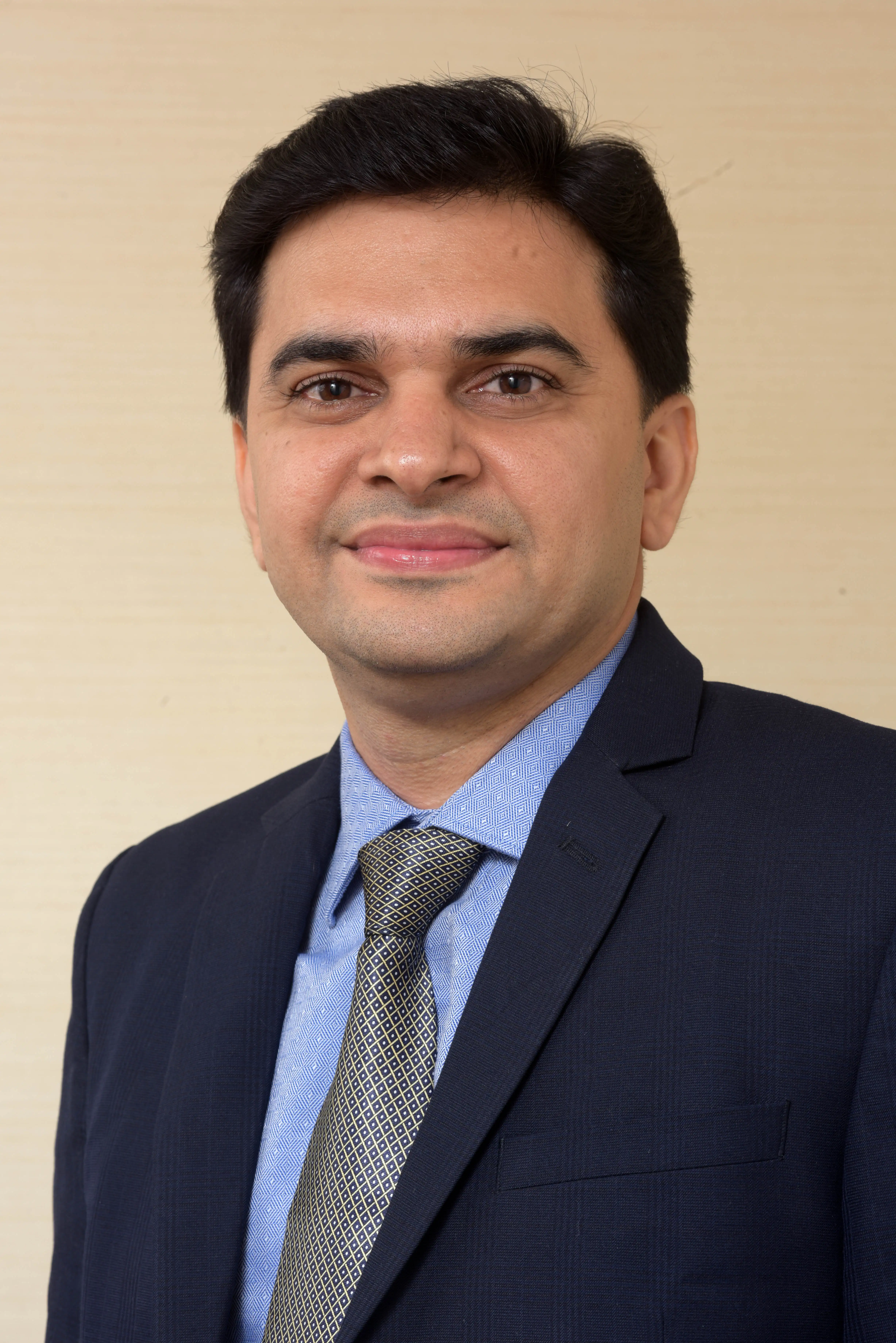 ETMarkets Smart Talk | Have money in FDs? Why retail investors should consider 7-7.25% bond yields: Amit Somani