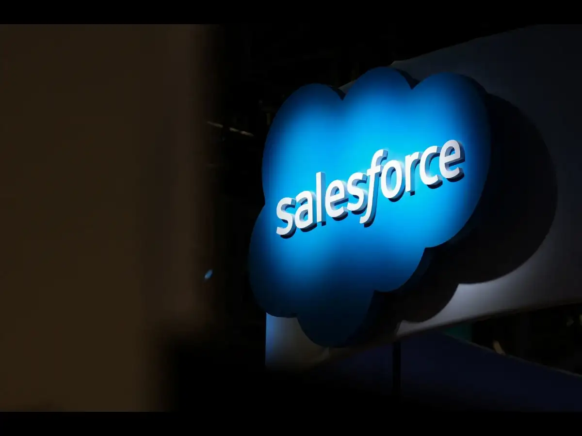 Salesforce raises annual revenue forecasts on AI product momentum