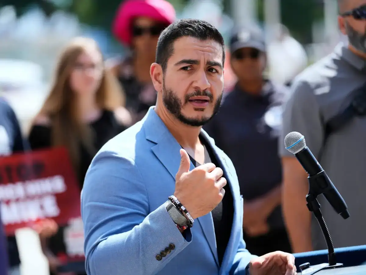 Michigan Democrats want to fight Trump....