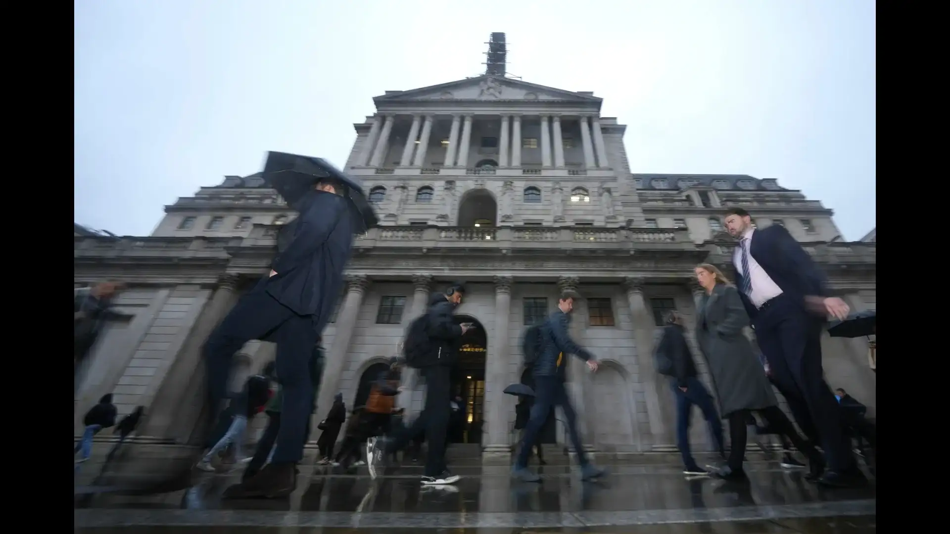 Markets push back BoE rate hike expectations to February 2027