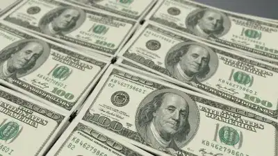 Dollar gets little lift from boost in Fed hike expectations