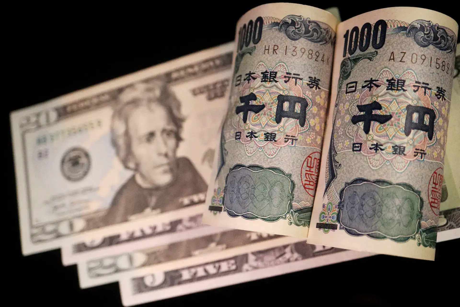 Currency markets subdued as oil shock lifts global yields; ECB, U.S. inflation eyed