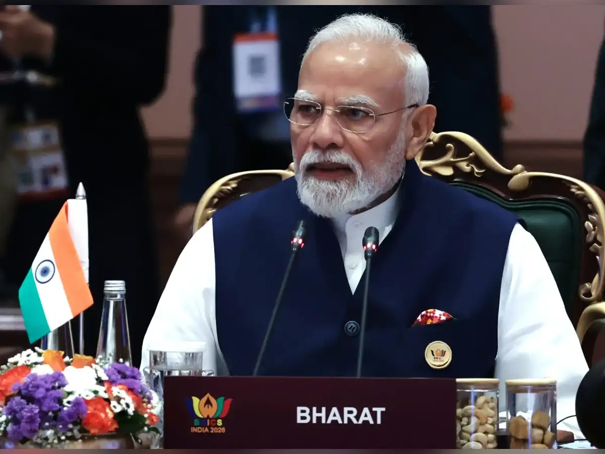 Narendra Modi: Teachers, mother &amp; people who shaped his life 