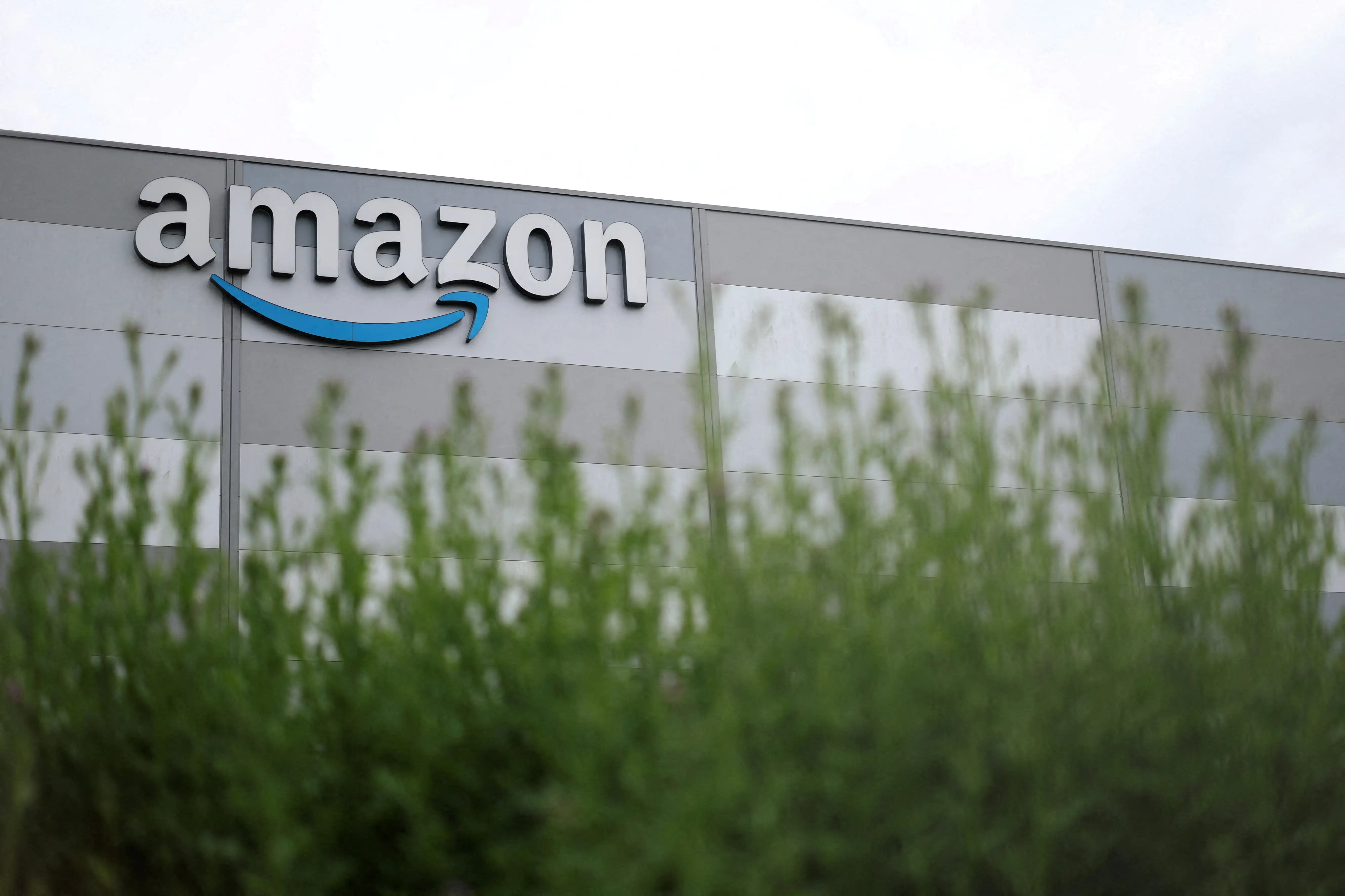 Amazon enters AI safety fray, calls for "rigorous testing," safeguards