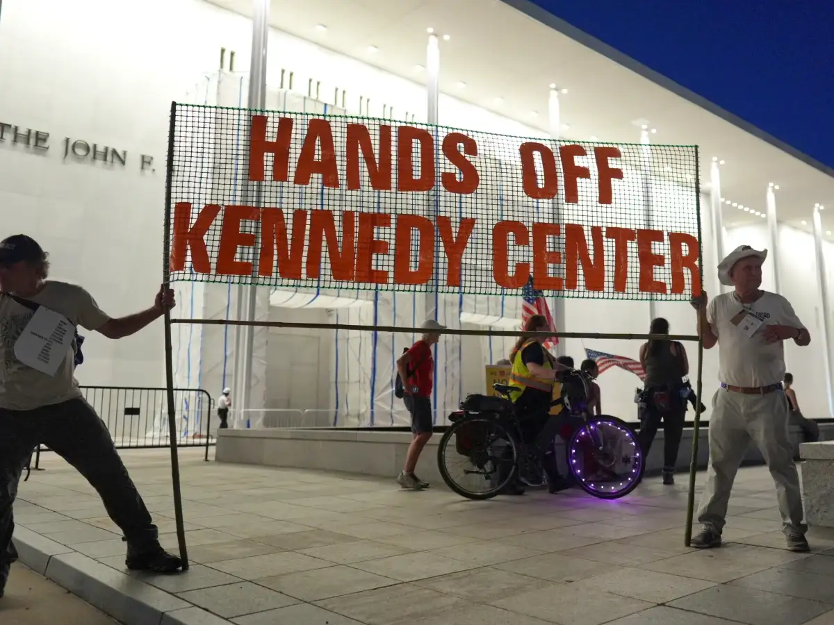 Thousands protest outside Kennedy Center over concerns that Trump might tear it down 