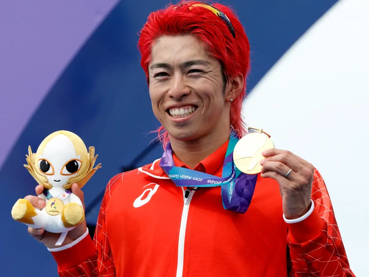 First Asian Games gold goes to Japan as China's 13-year-old Yu lights up pool 