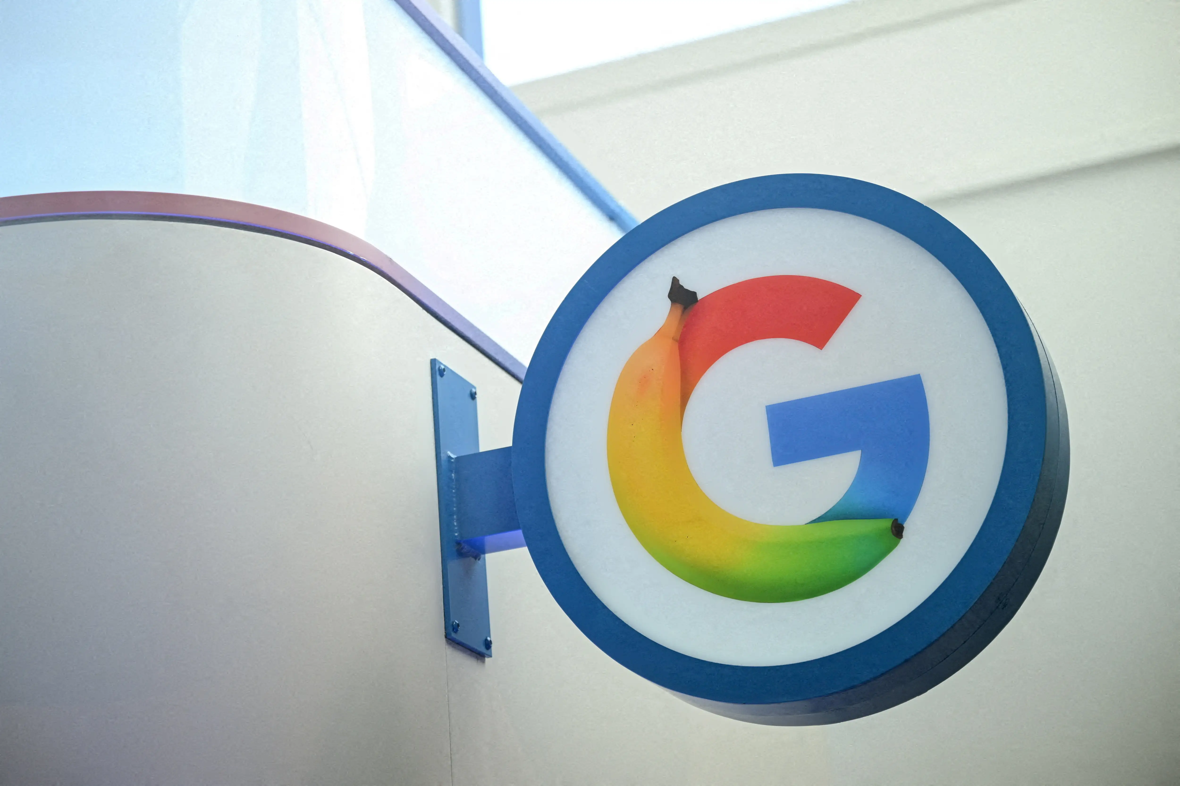 Ex-Google safety chief warns AI could harm children more than social media did