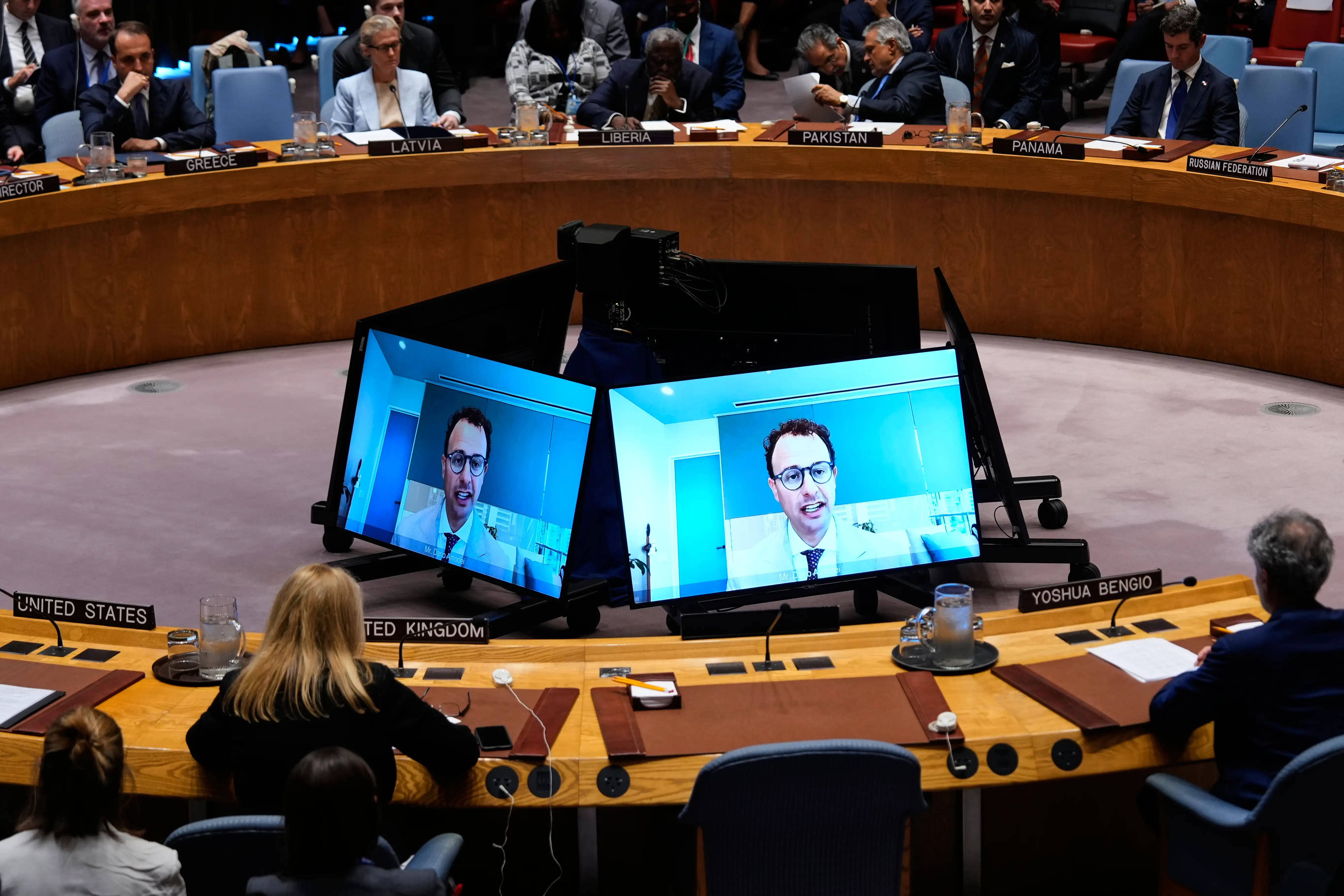 Heads of AI firms tell UN Security Council that it could be a risk to all humanity