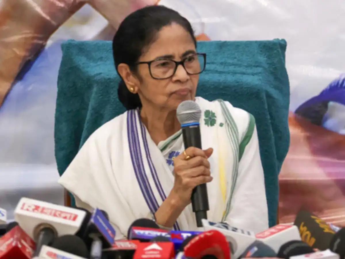 TMC name-symbol row: SC asks EC to give time frame for final decision 