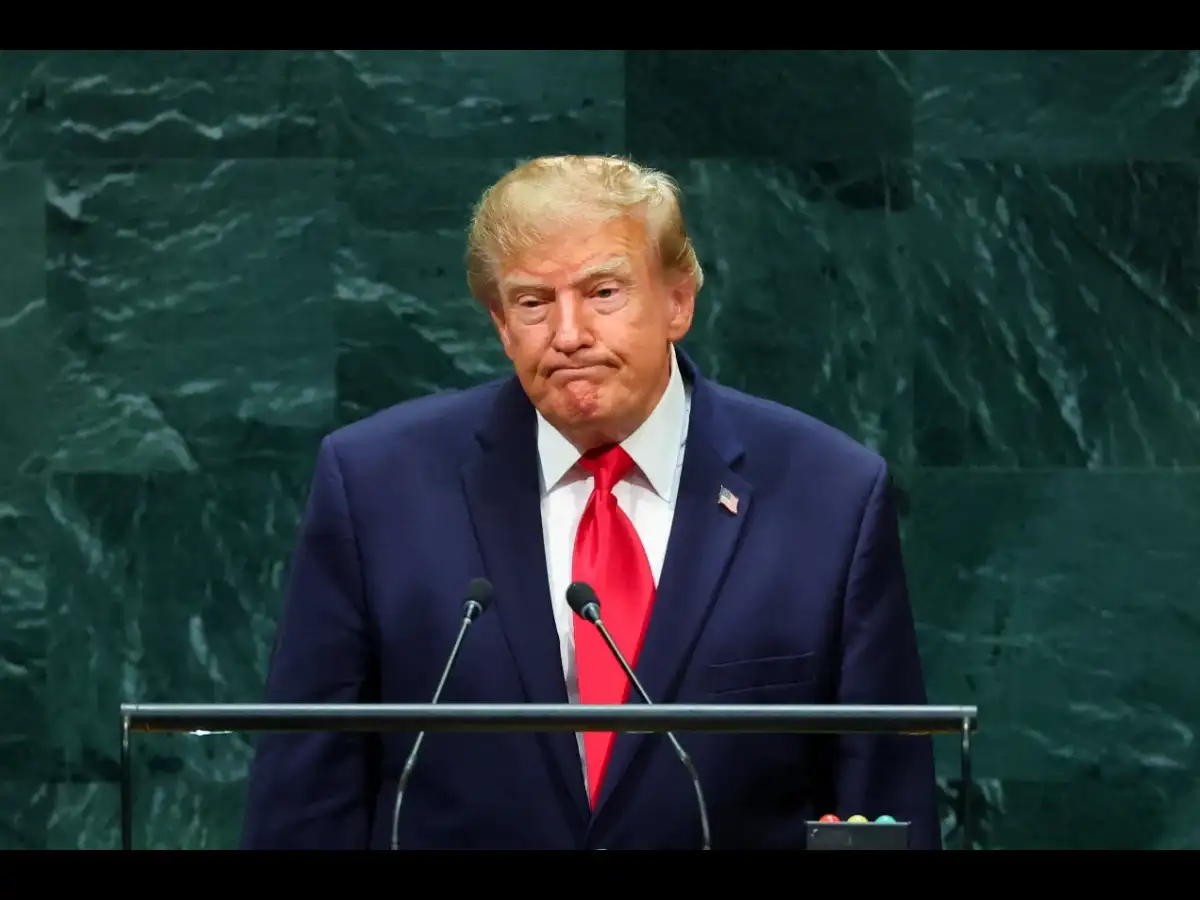 Donald Trump’s Approval Rating crashes to worse than any American President since 1945 just days before U.S. Midterm elections 2026 