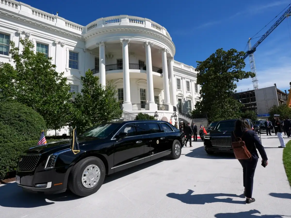 CNN left off Air Force One for Trump's upcoming trip, White House signals in new media restriction 