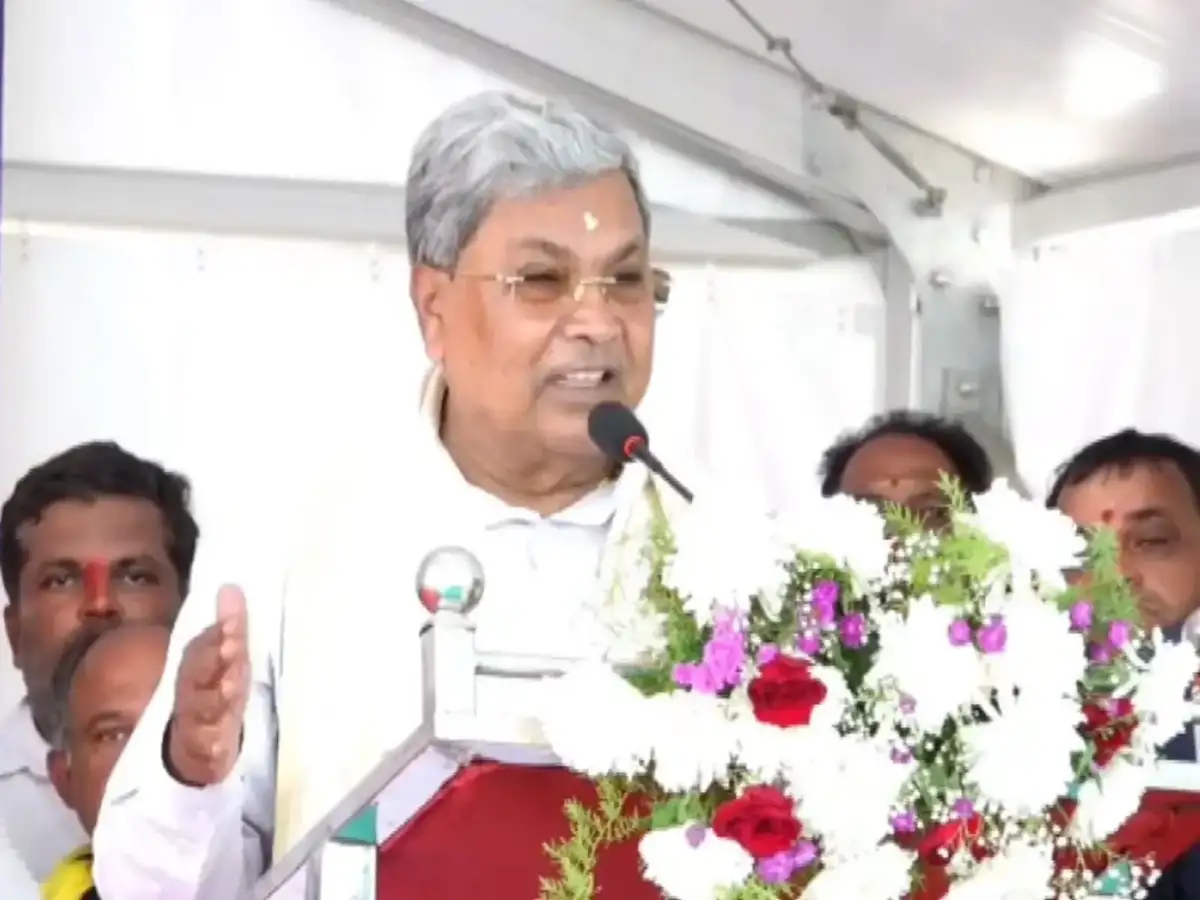 Sack CEC, file criminal case to protect autonomy of Election Commission: Siddaramaiah 