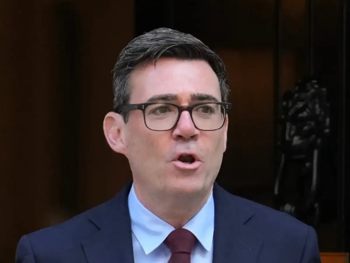 UK PM Andy Burnham refuses to back Heathrow's third runway project 