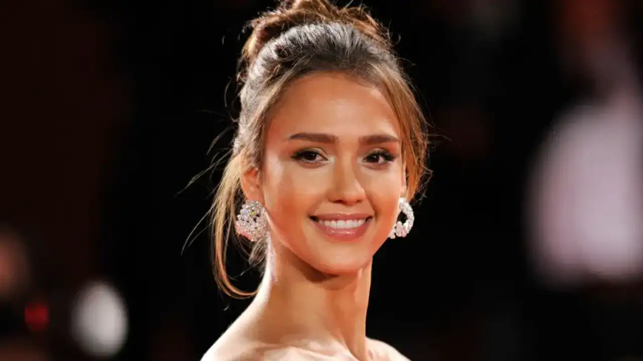 Jessica Alba helped put $6 million into The Honest Company in 2011; 4 years later, the startup reached a $1.7 billion valuation 