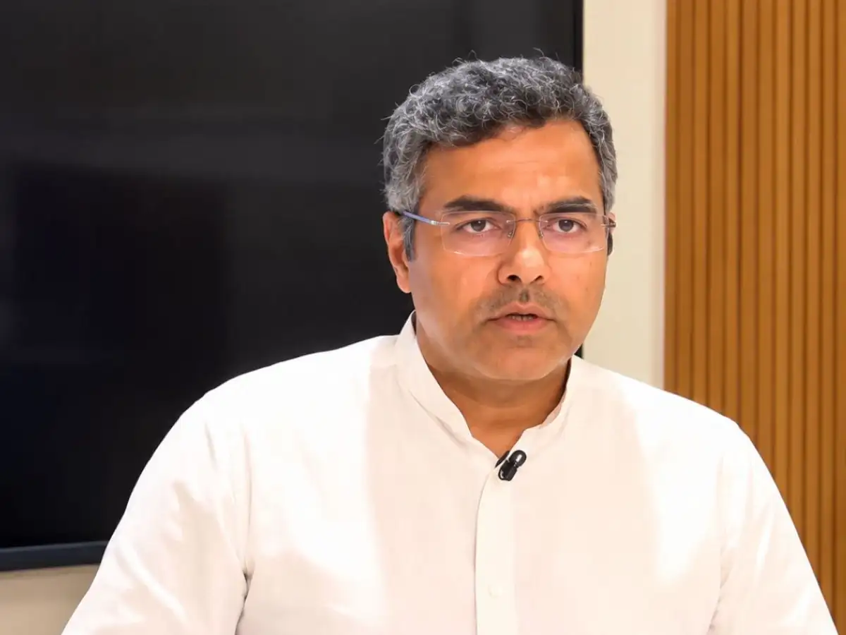 Slap row: Delhi Police files non-cognisable report for voluntarily causing hurt against Parvesh Verma 