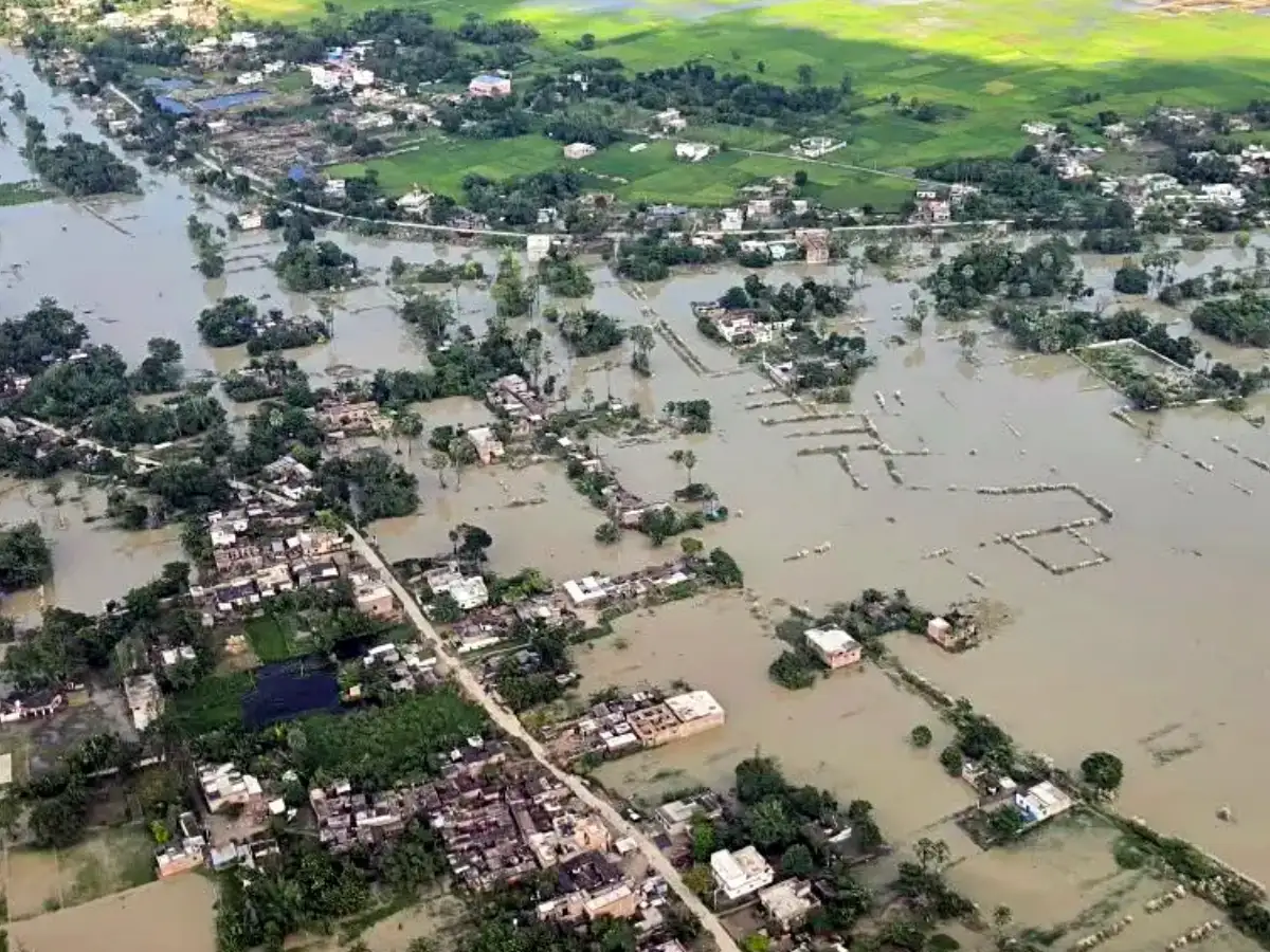 East Champaran Floods: Gandak river swells to record high, breaches embankments in Bihar 