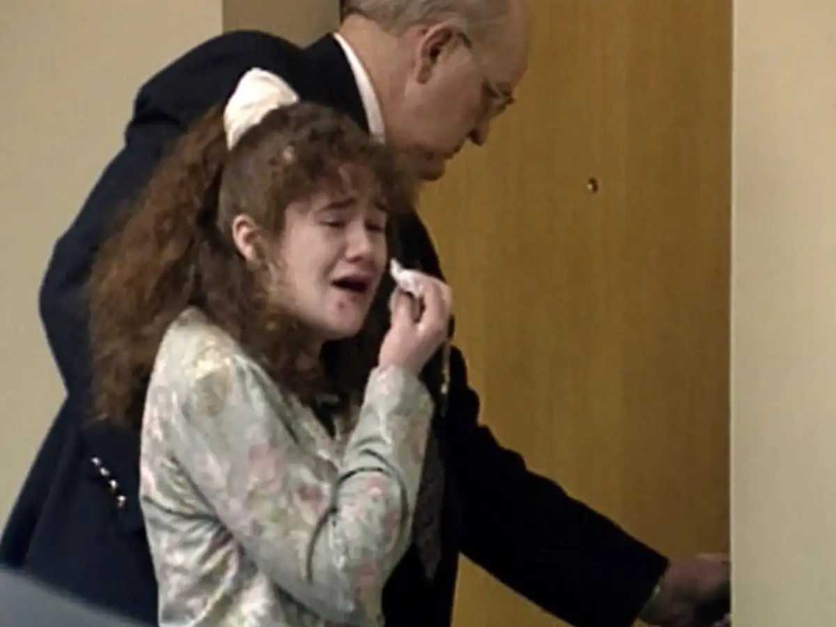 Christa Pike execution halted at last minute: Why her 1995 murder case is raising questions about death sentences for 18-year-olds 