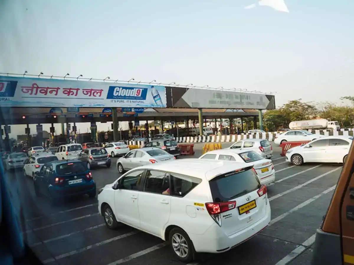 Mumbai entry/exit toll for commercial vehicles to rise from October 1; transporters fume 