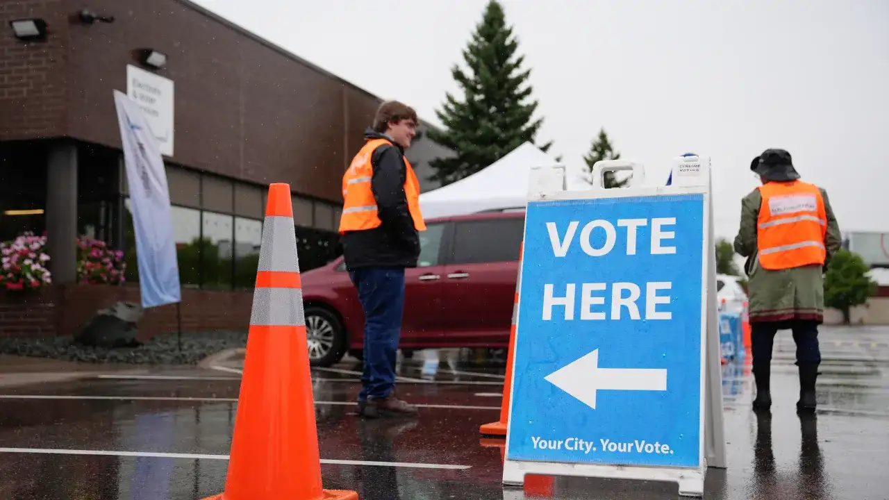 texas: Texas voters: Monday, October 5 is the last day to register for ...
