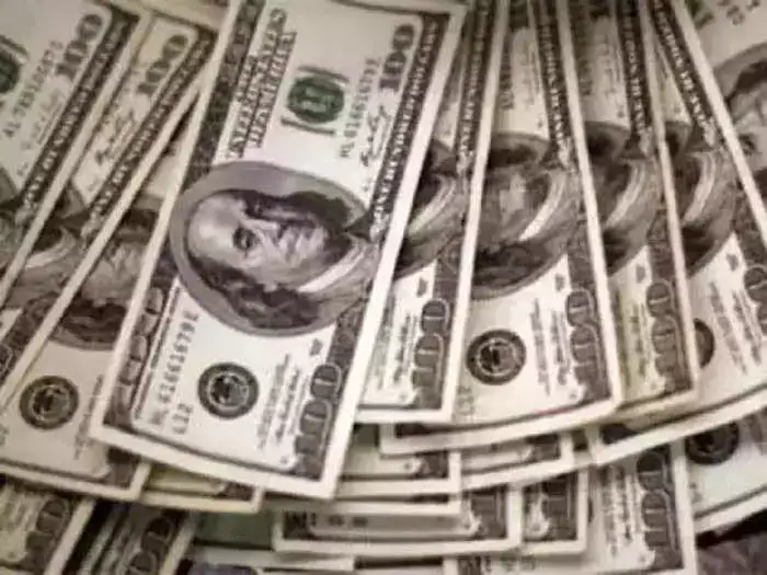 Dollar holds firm as French fiscal woes keep euro on back foot