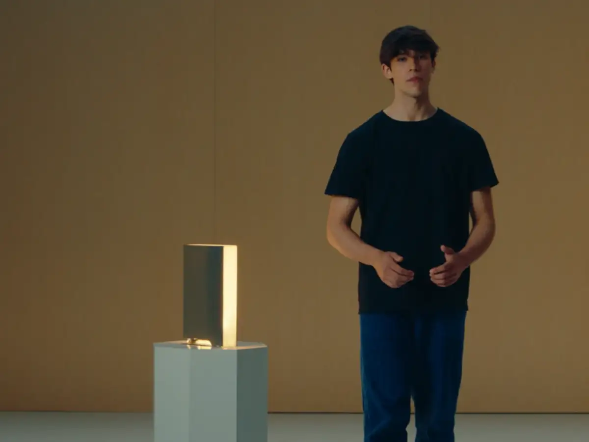 19-year-old Zain Javaid's startup called Ghost builds an AI computer without screen; the 'brain in a box' can be the next big PC idea 