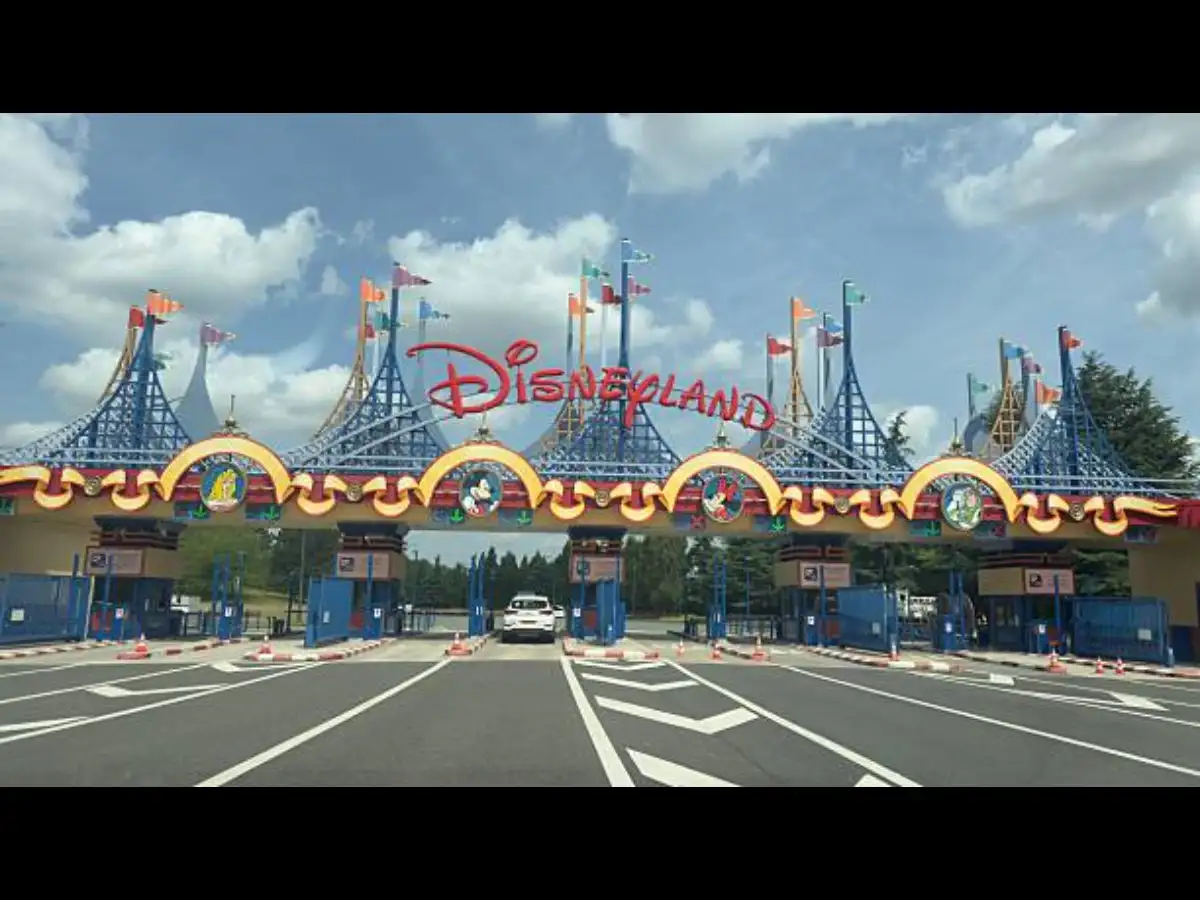 Costco Disneyland tickets could save you $173, but the fine print starts a countdown 