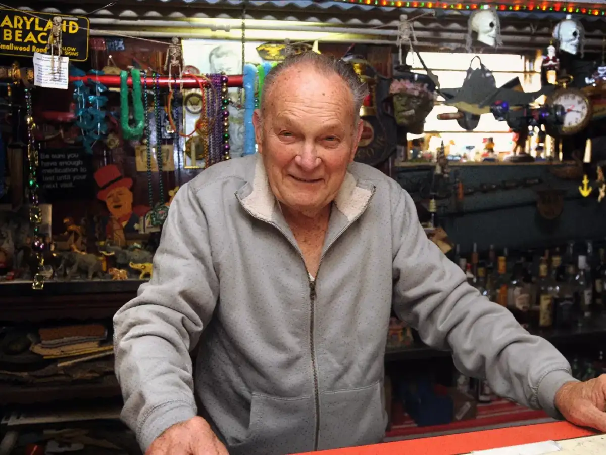 103-year-old World War II veteran still runs a basement bar in Maryland that would be illegal to open today 