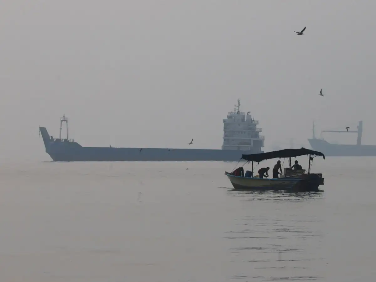 Tanker attacks in Hormuz hit highest of any week since start of US-Iran war 