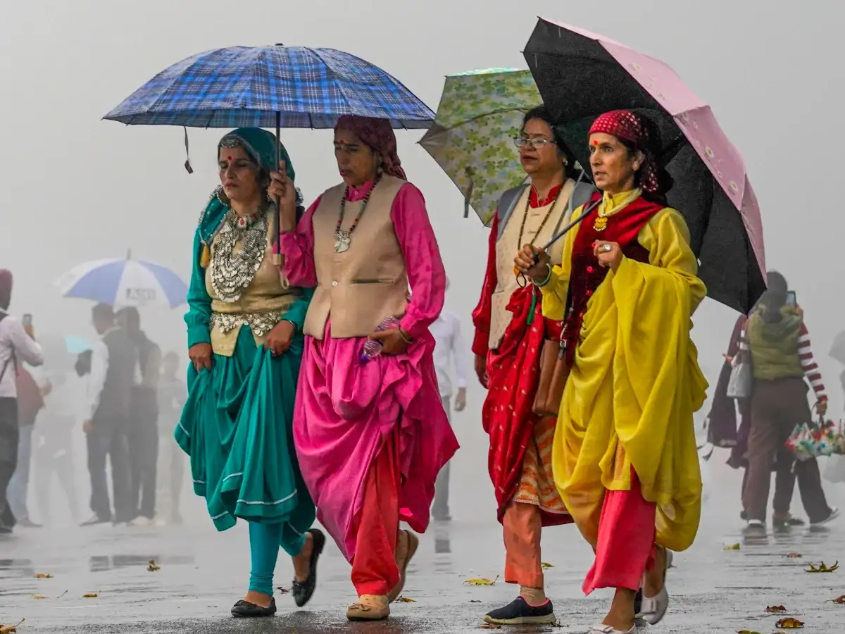 Weather today October 8: Will there be heavy rain in Tamilnadu, Delhi? check IMD latest update 