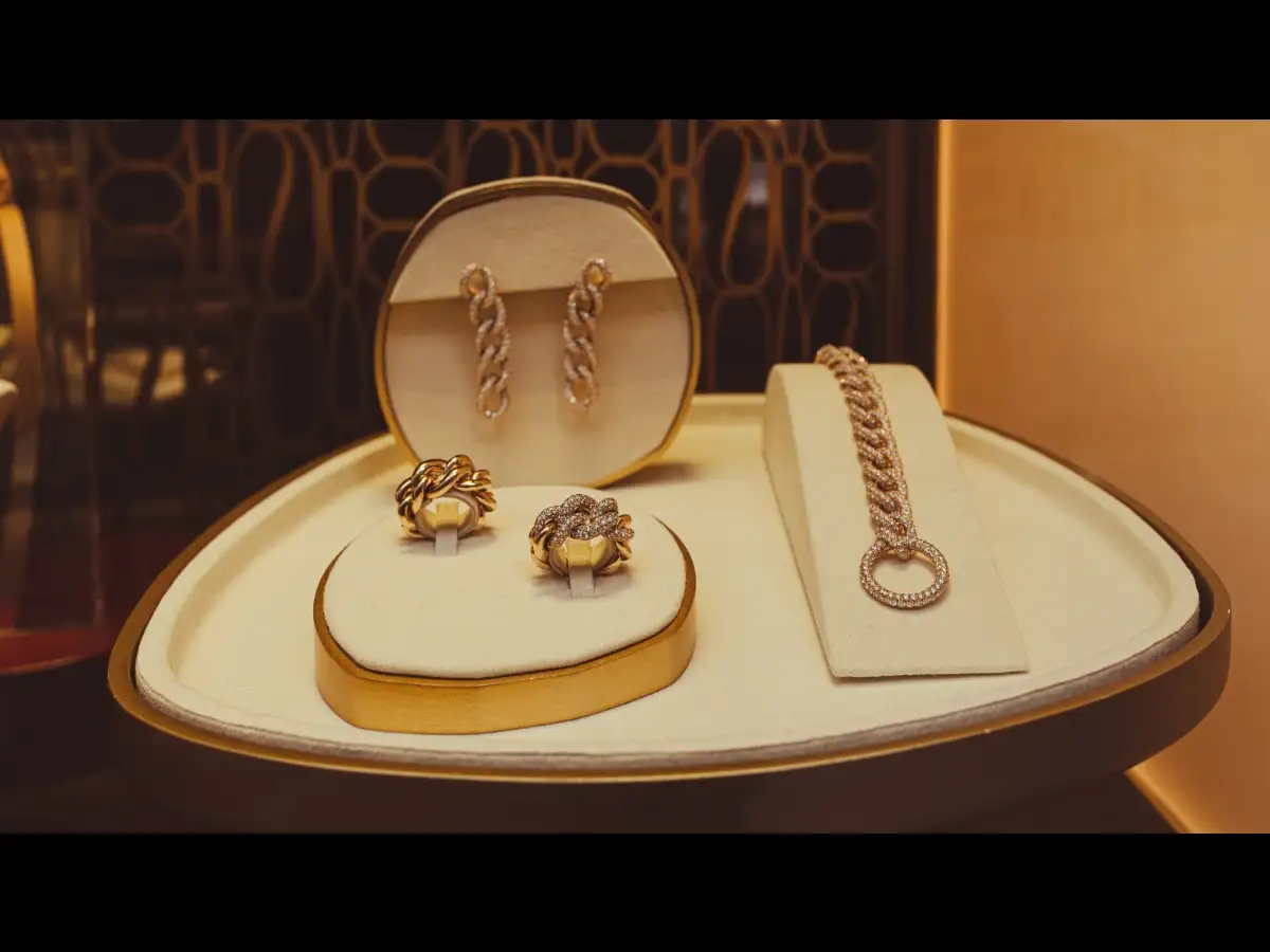 Market Trading Guide: Deepa Jewellers among 2 stock recommendations for Friday