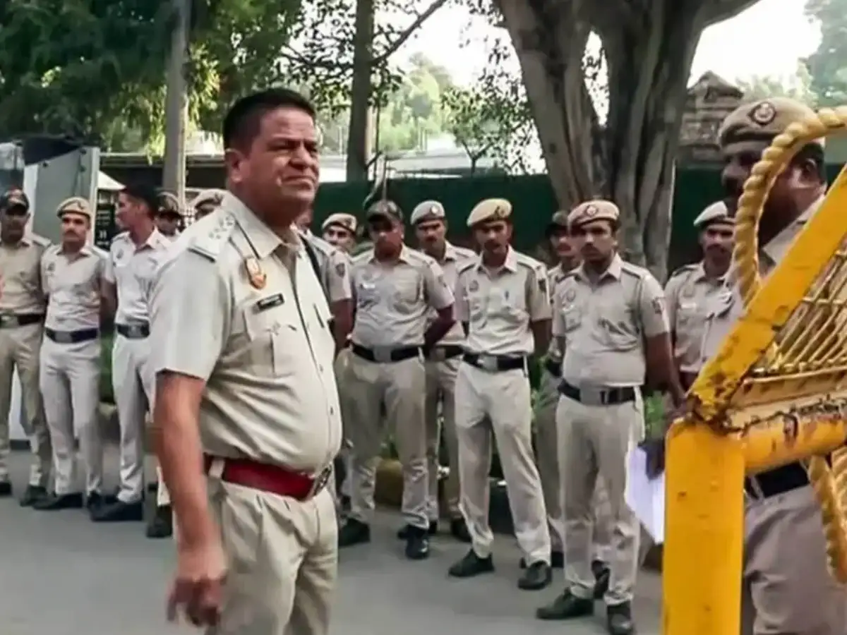 Clearly shows panic, nervousness: Congress on heavy security deployment in Delhi 