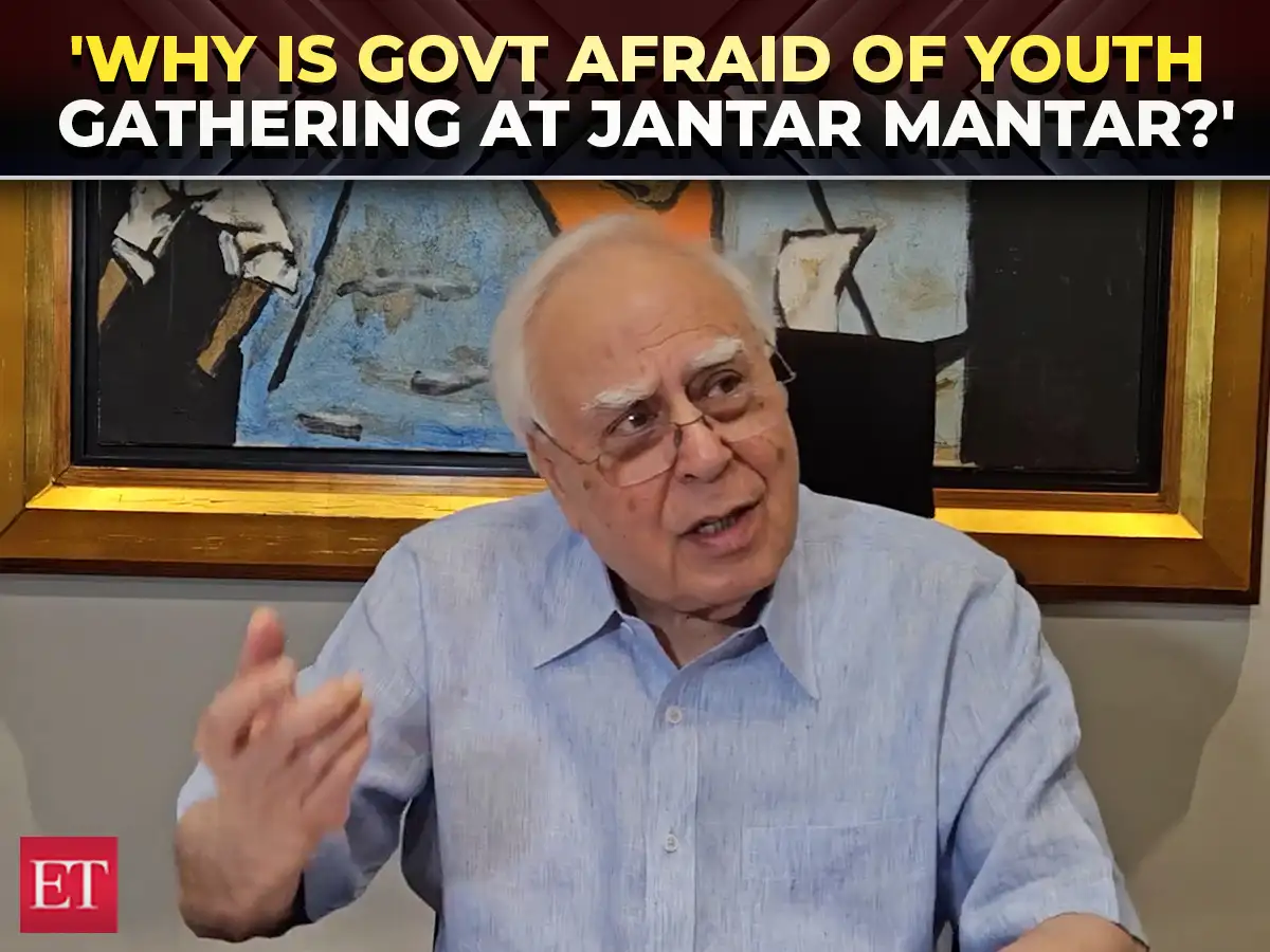 CJP Protest (Oct 10): Kapil Sibal lashes out at govt over closure of 57 Metro stations|Delhi Police 