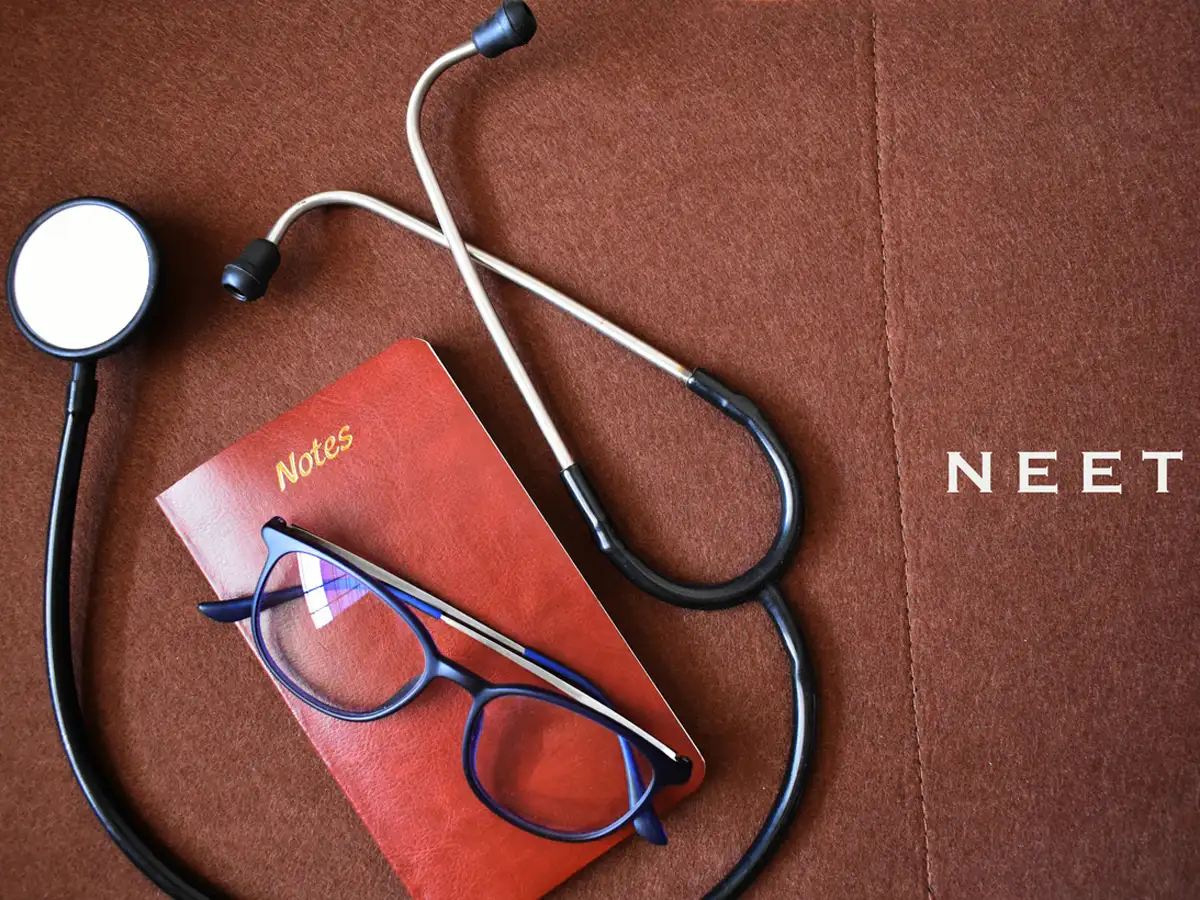 NEET candidate above 70, panel seeks age cap, attempt limits 