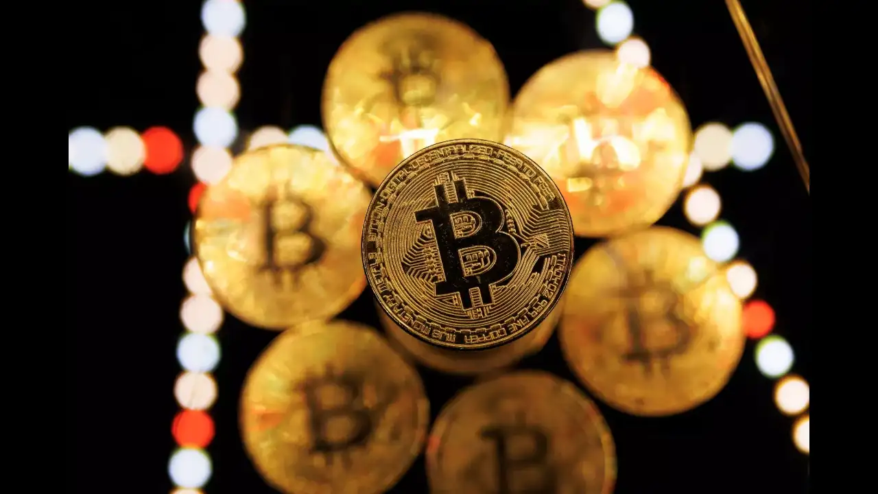 Bitcoin’s four-month higher-low pattern explained: Will BTC USD price fall below $75,000 or rebound toward $94,500? 