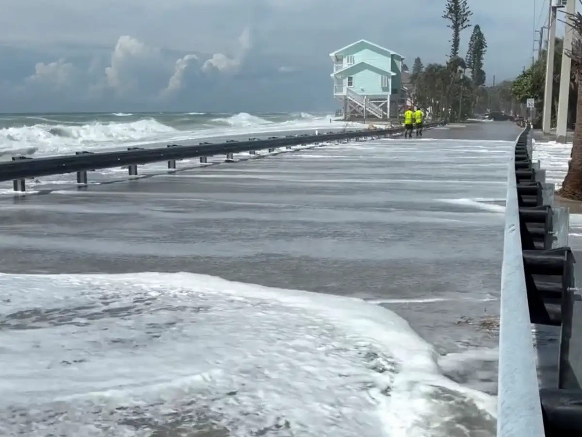 Hurricane Isaias makes landfall, hammering US Gulf Coast with powerful winds and dangerous flooding 