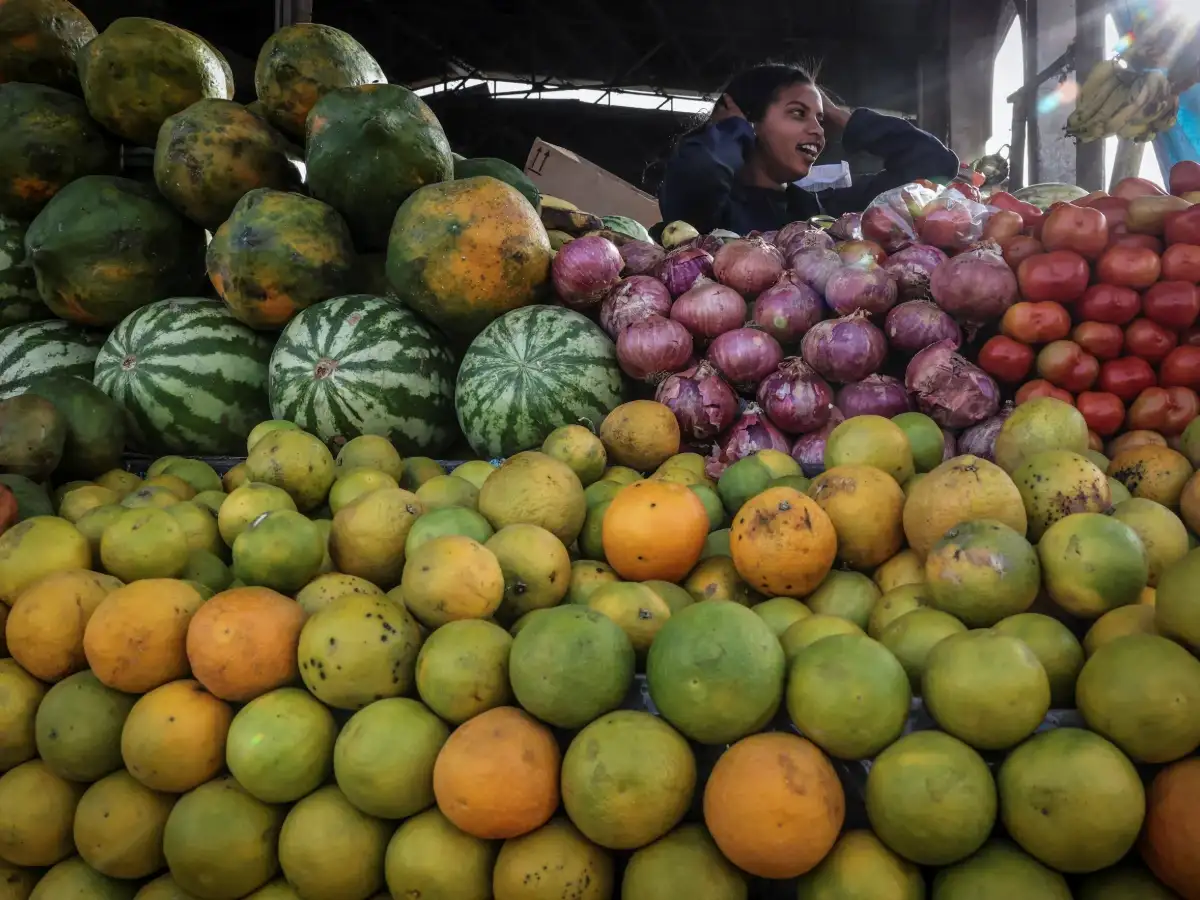'Going bankrupt': Iran shopkeepers struggle as war dims demand 